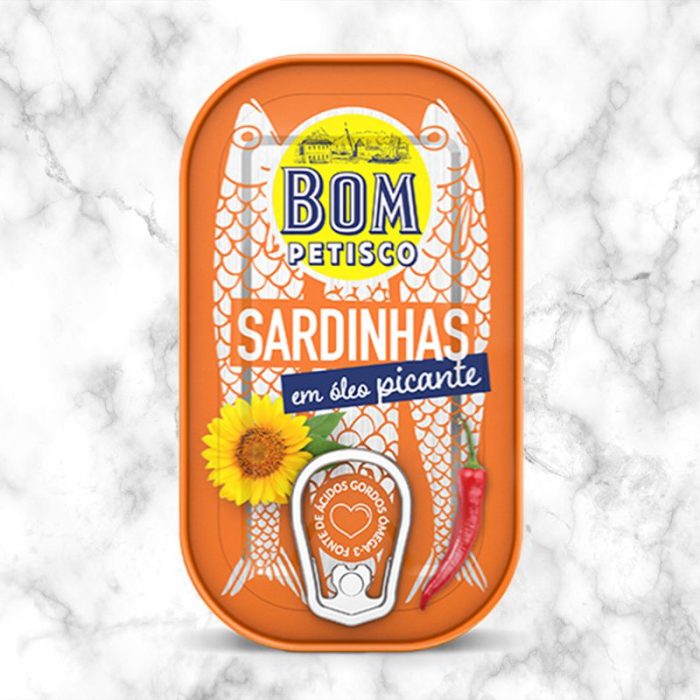 cured_fish_sardines_in_spicy_vegetable_oil_(sardinhas_em_oleo_picante)_bom_petisco_120g_from_portugal