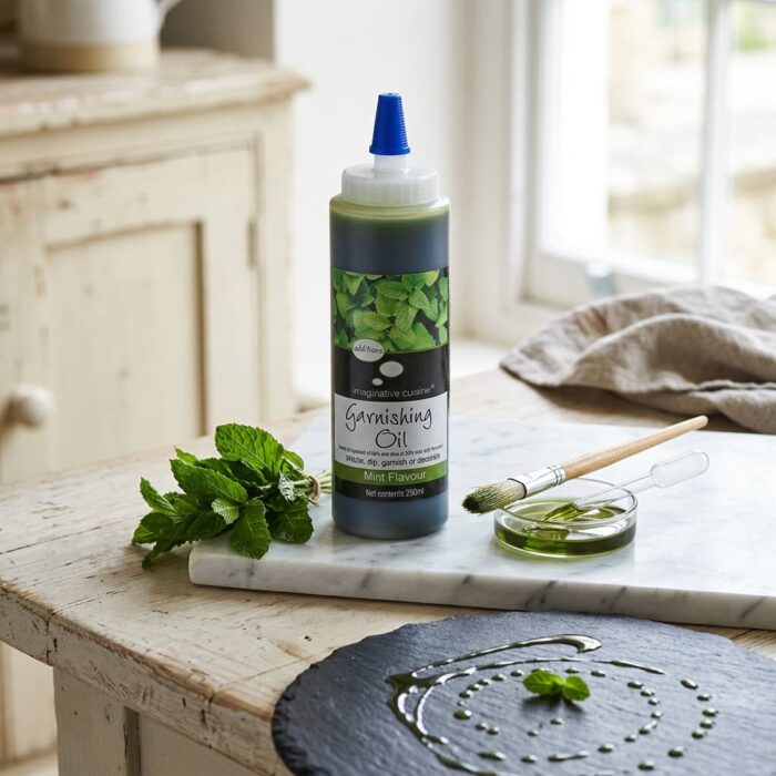 mint_oil,_garnishing_oil