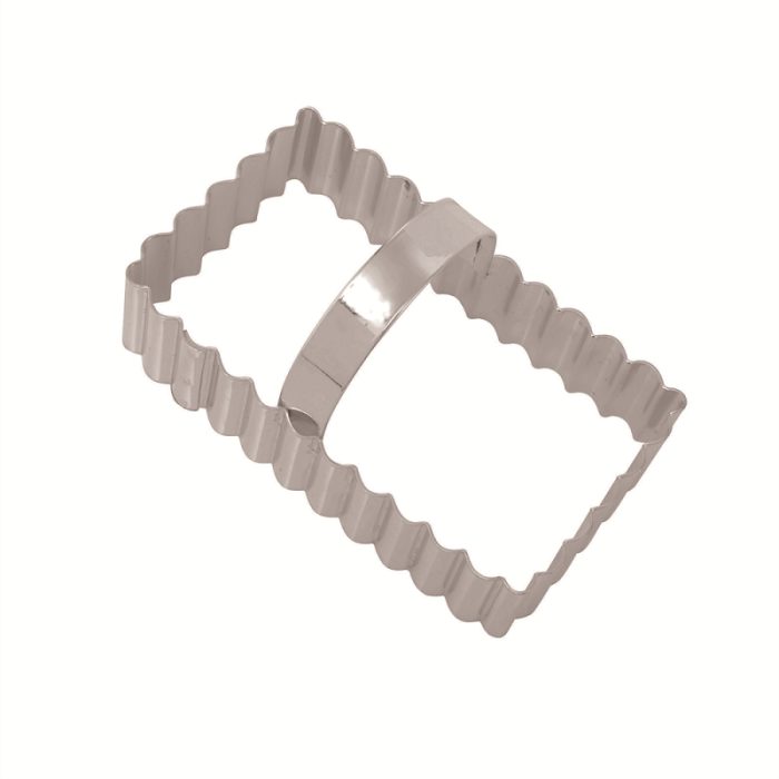 cookie_cutter_rectangle_fluted,_stainless_steel_with_handle