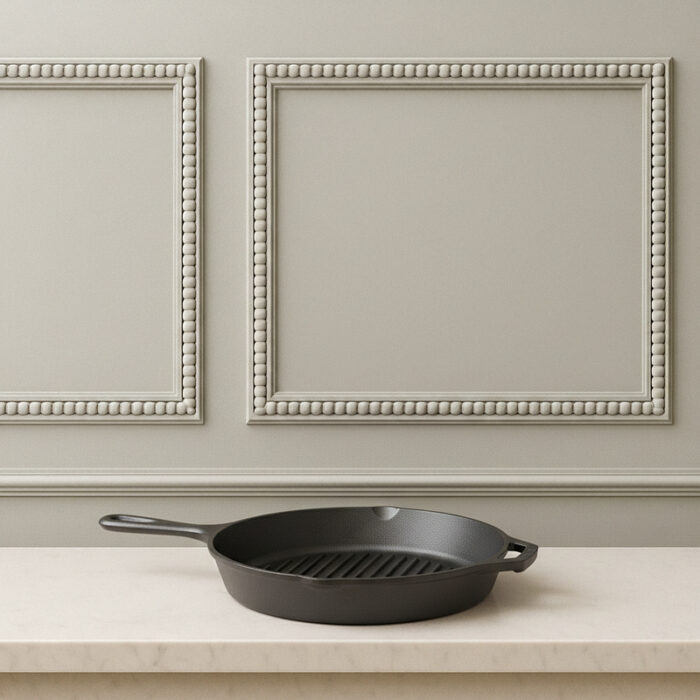 lodge_cast_iron_round_griddle_pan,_26cm