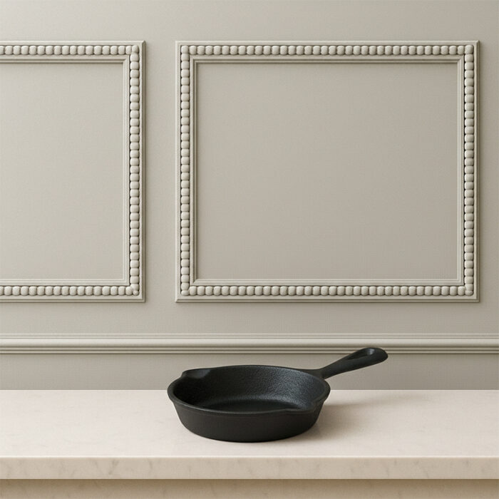 lodge_cast_iron_round_skillet,_9cm