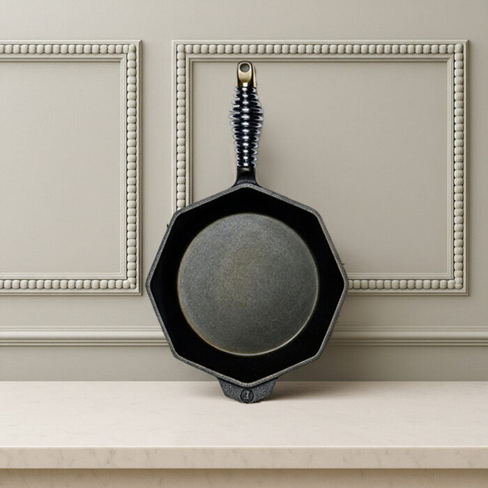 lodge_finex_cast_iron_skillet,_30.5cm