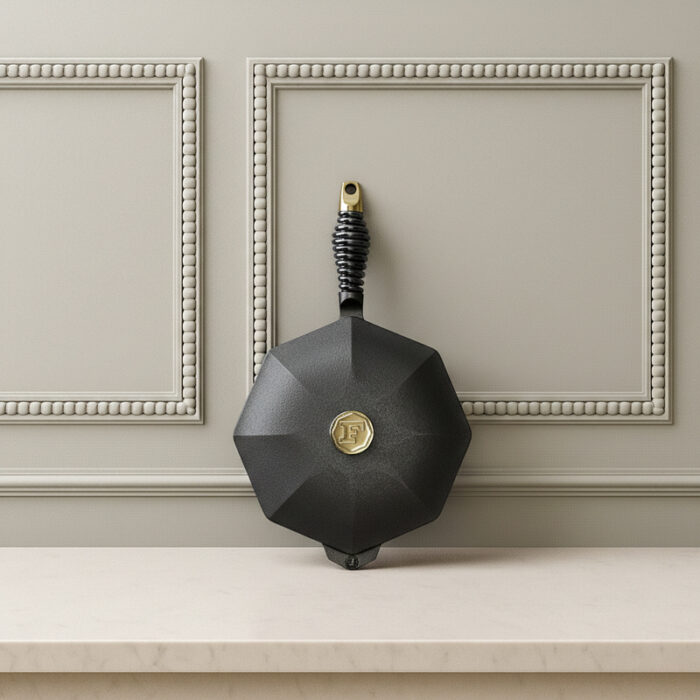 lodge_finex_cast_iron_skillet_and_lid,_30.5cm