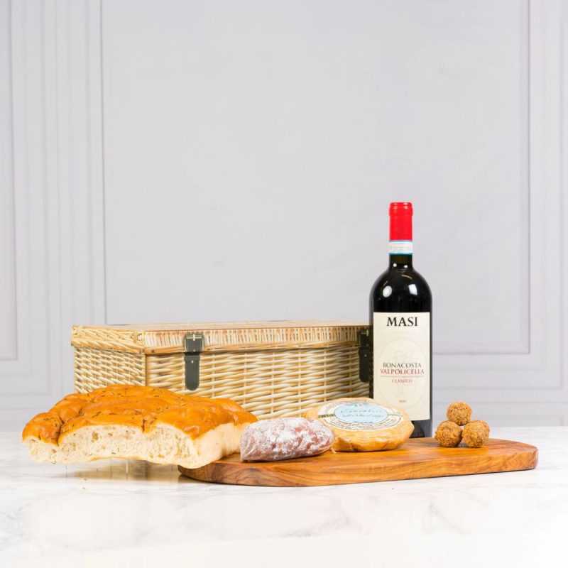 cheese_and_wine_italian_artisan_hamper
