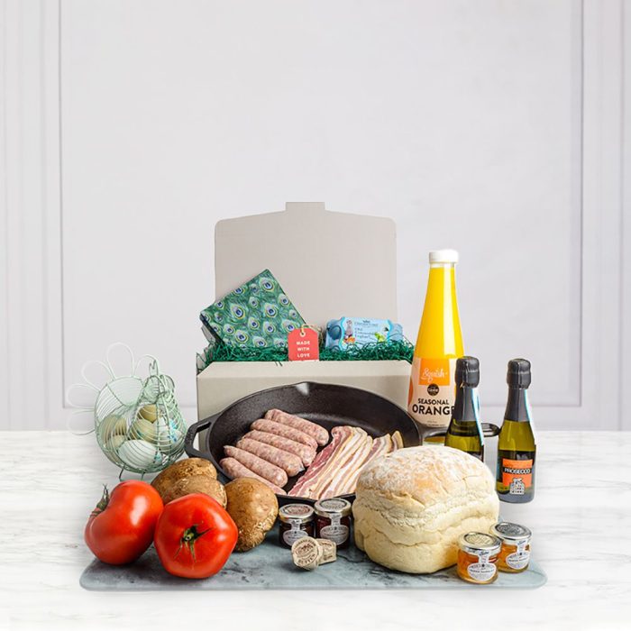 weekend_english_breakfast_hamper_with_prosecco_for_2