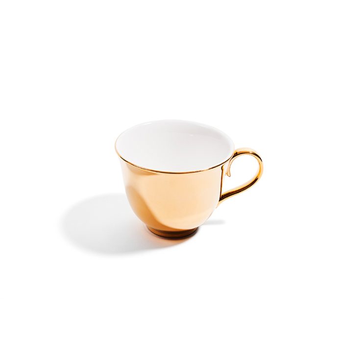 richard_brendon_reflect_teacup,_gold