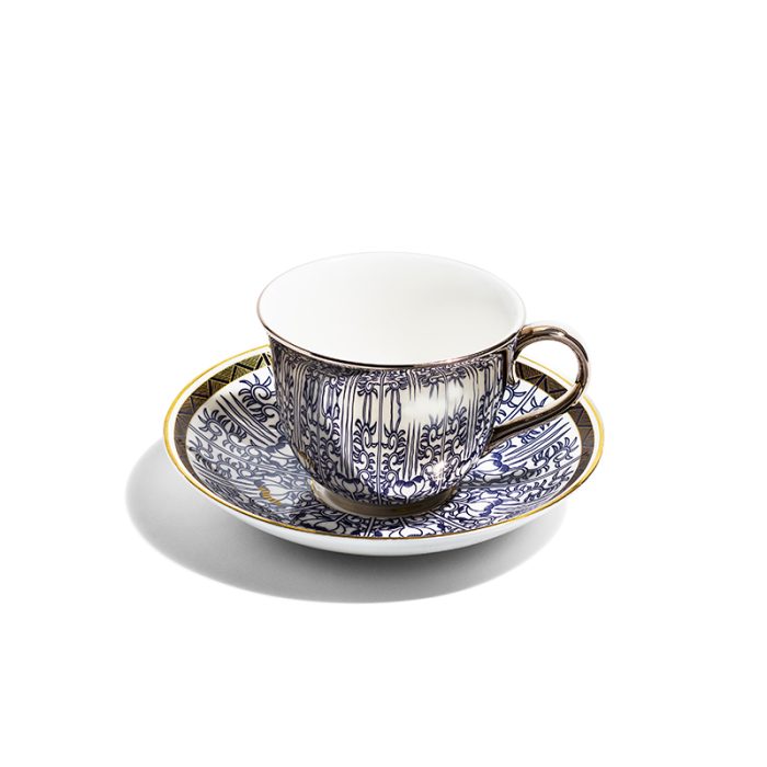 v&a_series_georgian_lilies_reflect_teacup_&_saucer,_platinum