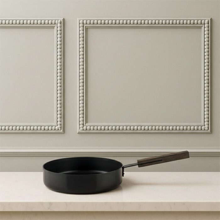 black,-low-casserole,-by-lara-caffi,-cm-28,-shining-black