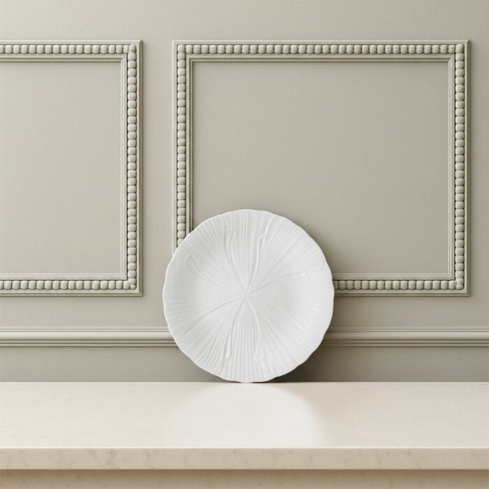 white-leaves,-flate-plate,-21-cm