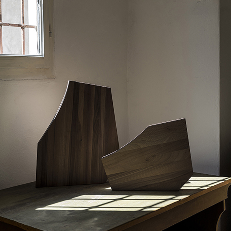 cutting-&-serving,-tagliere-scultura-ash-chopping-board---sculpture,-by-sirine-graiaa,-heat-treated-mood